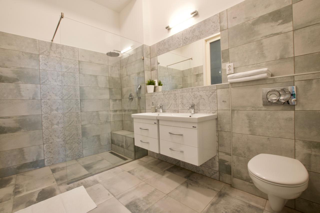 Europest Luxury Suites Budapeste Exterior foto