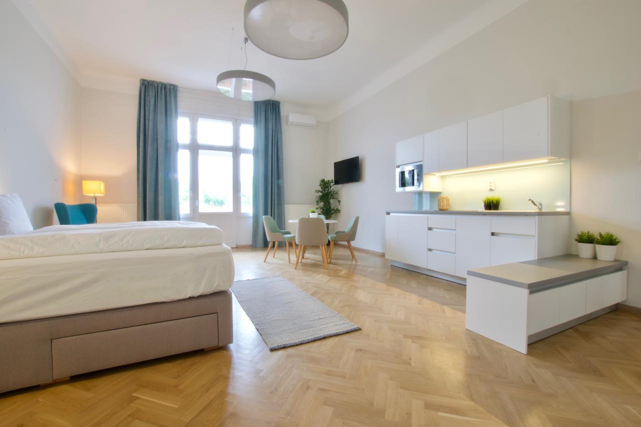 Europest Luxury Suites Budapeste Exterior foto