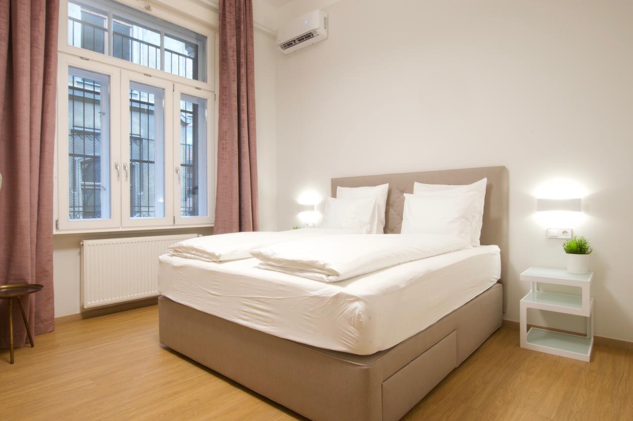 Europest Luxury Suites Budapeste Exterior foto