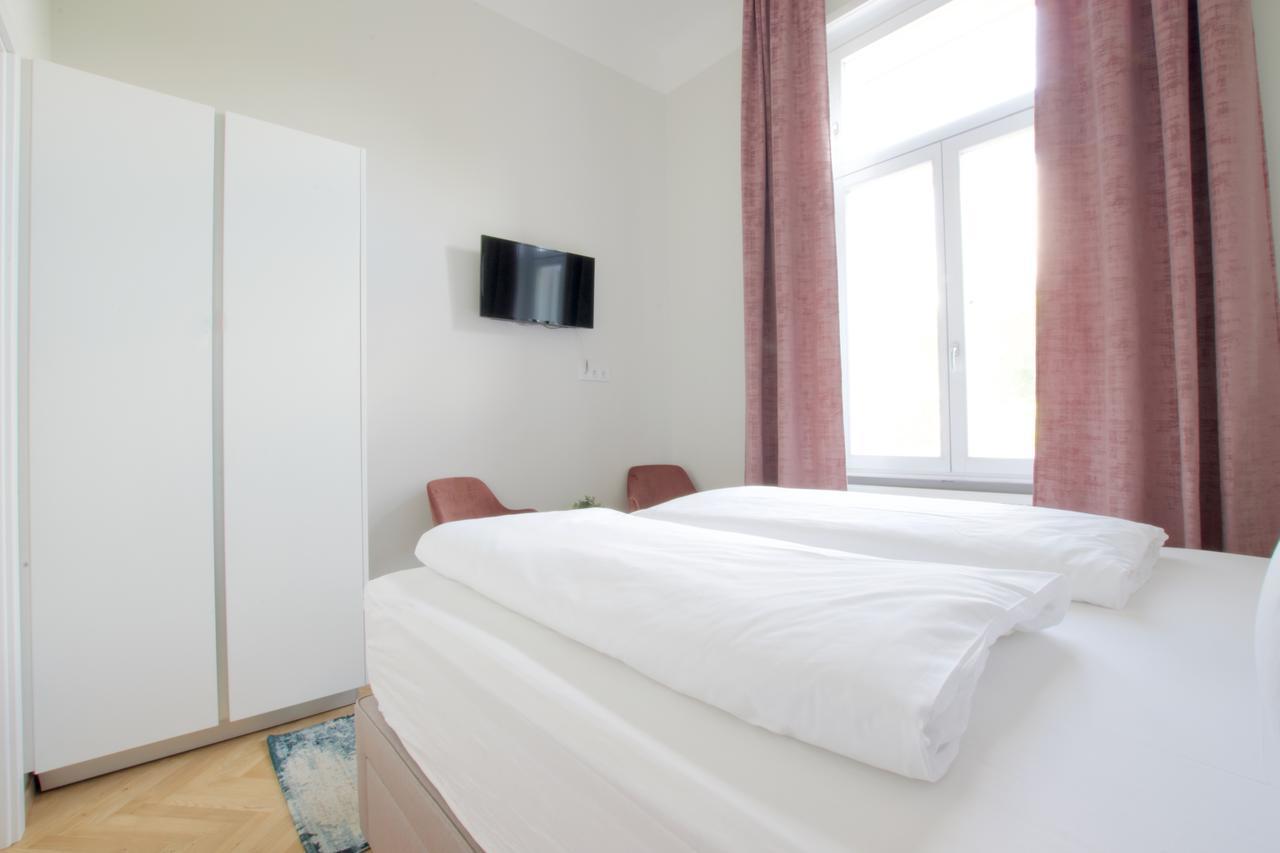 Europest Luxury Suites Budapeste Exterior foto
