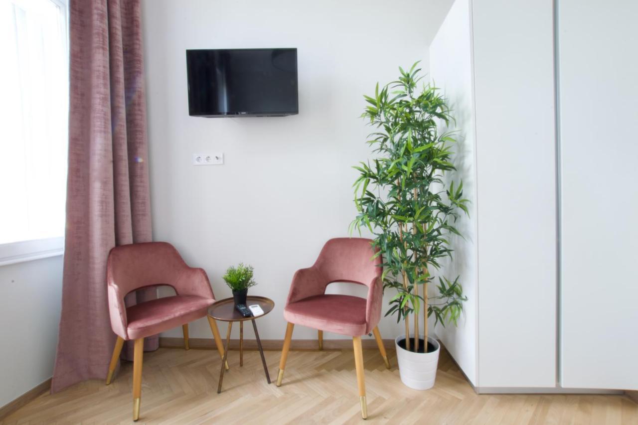 Europest Luxury Suites Budapeste Exterior foto