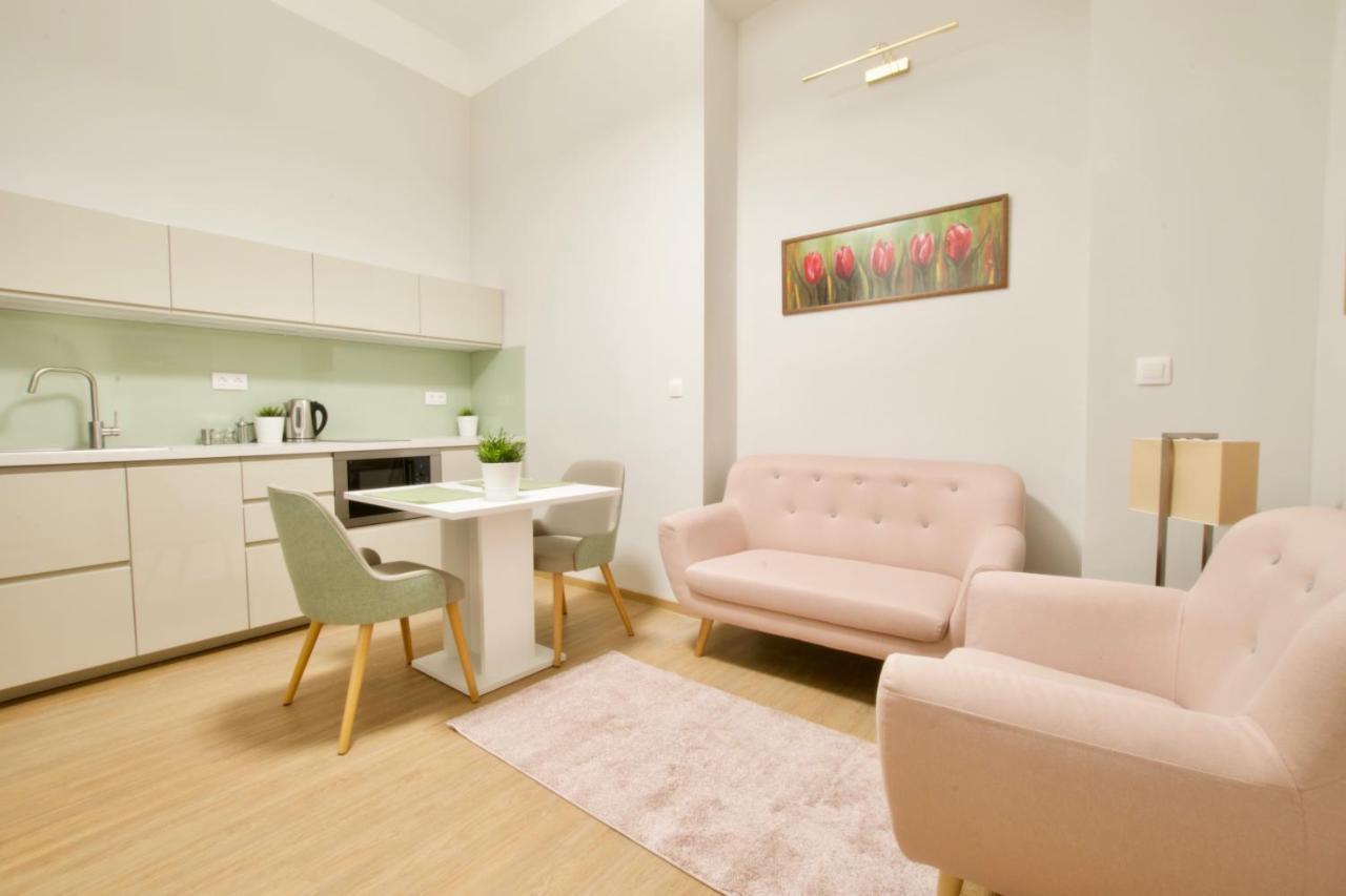 Europest Luxury Suites Budapeste Exterior foto